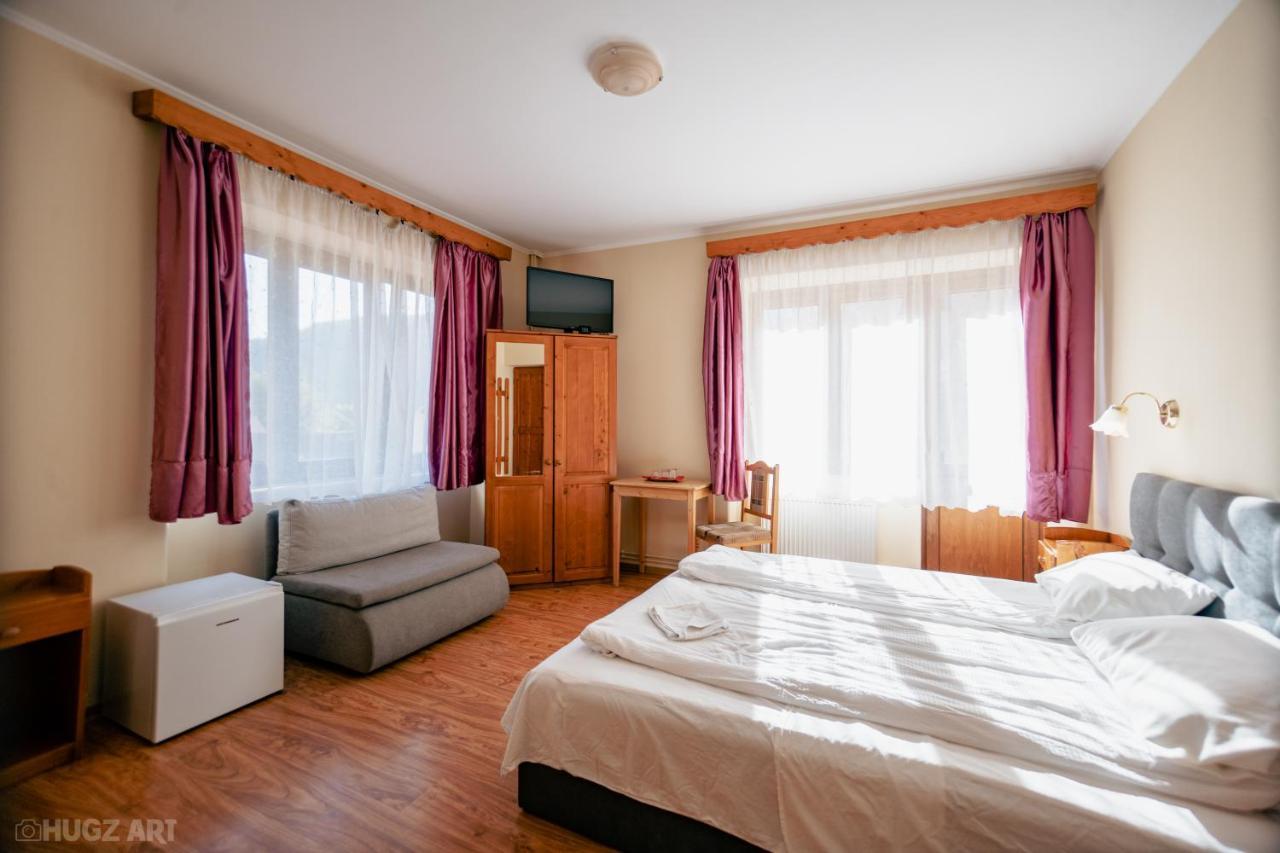 Pensiunea Viktoria BaileTusnad Buitenkant foto