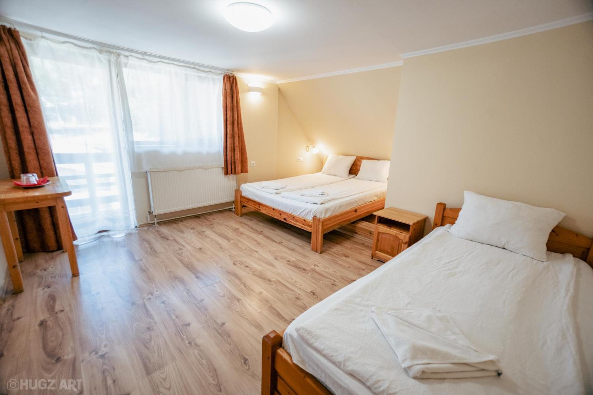 Pensiunea Viktoria BaileTusnad Buitenkant foto